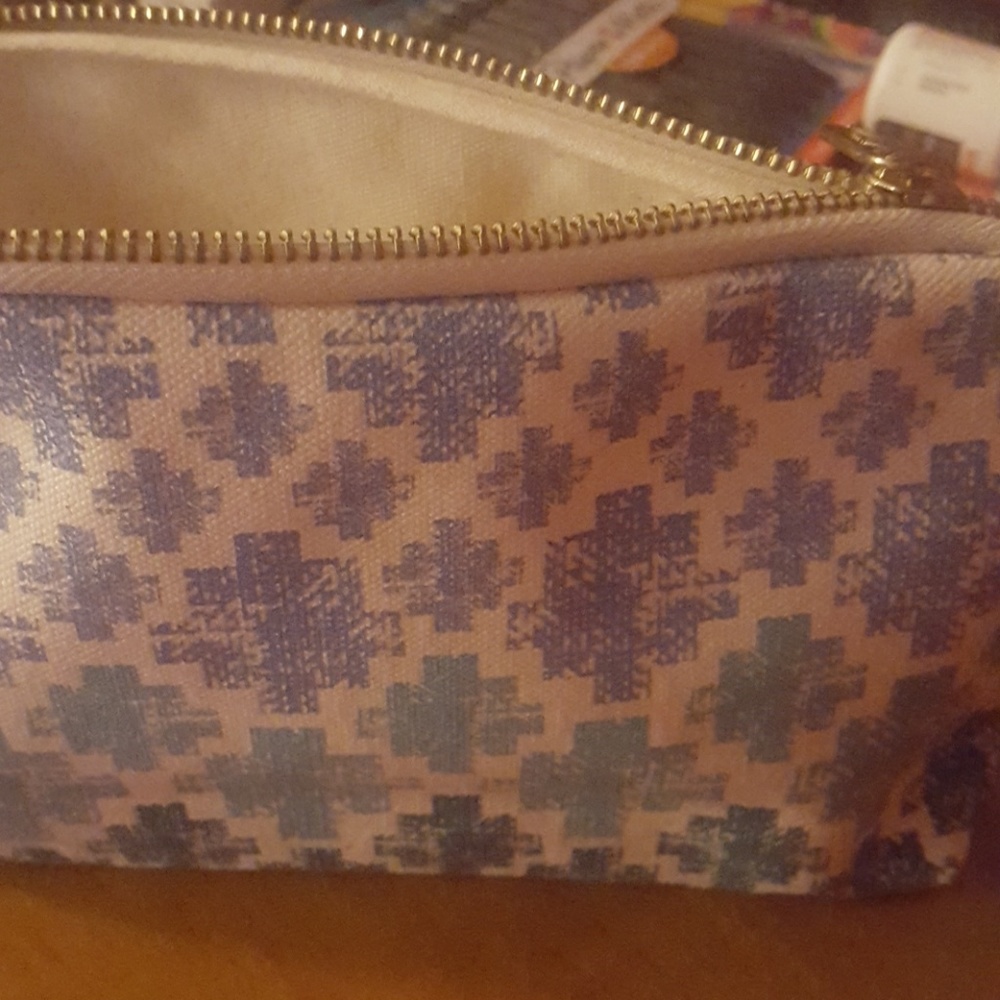 Makeup bag